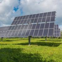 Support métallique en acier préinstallé certifié TUV pour l'installation de panneaux solaires photovoltaïques, équipement d'installation solaire