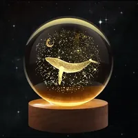 Verre poli moderne 3D gravé au laser lune baleine marche boule de cristal veilleuse LED couleur chaude pour décoration de salle de Noël