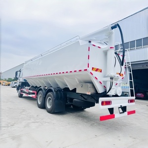Precio de Fábrica, Camión Cisterna HOWO 6X4 de 30cbm para Transporte de Alimento a Granel, Camión para Alimento de Animales y Aves de Corral en Venta - Product Image 4