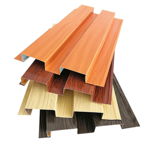 Elegante Controsoffitto Moderno in Alluminio Impermeabile e Ignifugo per Spazi di Intrattenimento - Product Image 4