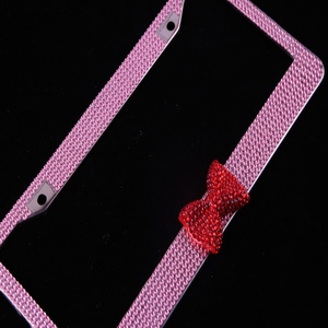 Marco de Matrícula Estándar para Automóvil P-6654, Acrílico con Incrustaciones de Diamantes, Acero Inoxidable - Product Image 2