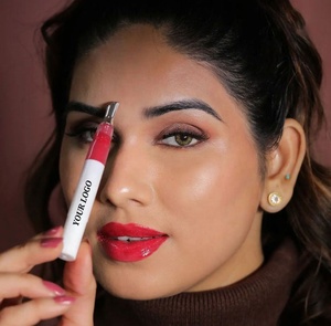 Baume à lèvres personnalisé avec logo Tube de tête en fer confortable pour les lèvres Twisted Shea hydraté nourri Vente en gros Huile de traitement pour les lèvres brillantes - Product Image 3