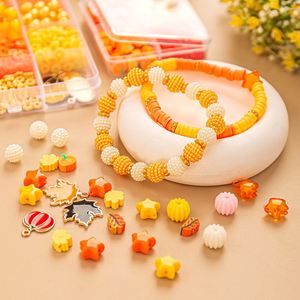 Kit de abalorios DIY de 24 compartimentos para Acción de Gracias, con cuentas espaciadoras de arcilla de otoño con formas de calabaza y hoja de arce, para la creación de pulseras y joyas - Product Image 3