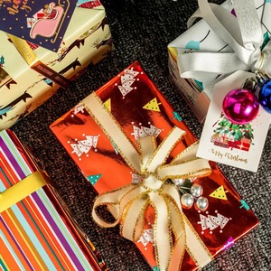 Cu'soRed Metallized Eco-Friendly Recyclable Christmas Tree Pattern Gift <b>Wrapping</b> <b>Paper</b> Roll Waterproof Digital Printing Craft - Product Image 4
