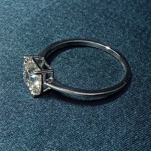 Elegante Anillo de Boda de Diamante Cultivado en Laboratorio de Platino, Certificado IGI, Joyería Fina Premium para Celebración de Aniversario - Product Image 2