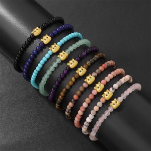 Pulsera de Piedras Naturales Curativas para Mujer, Brazalete Elástico con Cuentas de Amatista y Lapislázuli con Dije de Gato Dorado, Joyería de la Suerte - Product Image 1