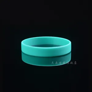 Cheap Promotional Custom Logo Design En Thin Rubber Silicone Bracelet Material Wrist Bands Customised Silicone Wristband