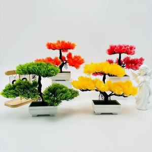 Bonsaï artificiel en aiguilles de pin pour la décoration intérieure, l'aménagement paysager commercial et comme petite plante en <span class=keywords><strong>pot</strong></span> de bureau - Product Image 1