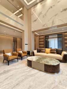 Divano Sezionale Monoposto in Vera Pelle Stile Lusso Leggero Italiano Taliya per <span class=keywords><strong>Soggiorno</strong></span> Villa, <span class=keywords><strong>Legno</strong></span> <span class=keywords><strong>Massello</strong></span> - Product Image 2