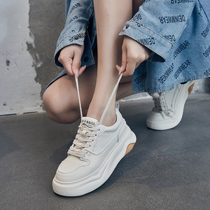 Chaussures pour femmes en cuir de vachette blanc, printemps-été 2025, baskets décontractées toutes occasions avec doublure en maille à semelle épaisse, nouveau design sportif - Product Image 6