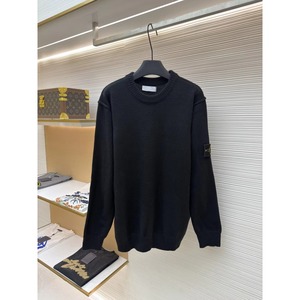Pull en laine tricoté noir pierre surdimensionné et décontracté de qualité supérieure avec logo sur le bras pour homme - Product Image 1