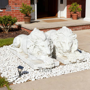 Estatua de León Acostado en Mármol Blanco Natural Tallada a Mano TREVI, Diseño Europeo, Superficie de Alto Pulido Duradera para Uso en Exteriores de Villas - Product Image 3