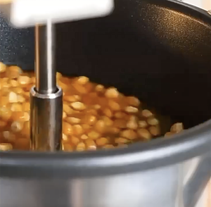 Máquina de Palomitas de Maíz Comercial Roja con Diseño Exquisito, 1360W de Alta Potencia, 220V, Ventana Transparente para Cines, Centros Comerciales y Bares de Aperitivos - Product Image 6