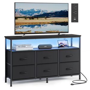 Cómoda Rústica Marrón de 6 Cajones con Luces LED y Enchufe, Mueble Amplio para TV de Dormitorio, Organizador de Almacenamiento, Cajas Decorativas - Product Image 1