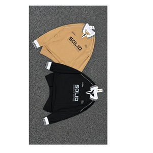 T-shirt à manches longues de style raglan pour homme, de qualité supérieure, avec poignets et col, vêtements décontractés modernes, disponible à la vente - Product Image 1