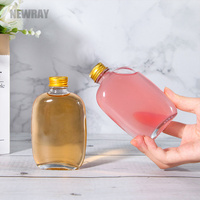 Grosir 125ml 250ml bening bahu datar miring buah anggur kopi jus botol kaca dengan tutup sekrup botol kaca