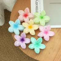 Jepit Rambut Plastik Bunga Plumeria Hawaii 8cm, Ringan, Tahan Lama, untuk Wanita, Cocok untuk Pesta Pantai Musim Panas