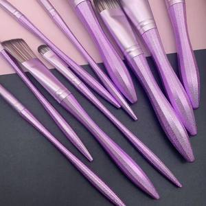 Ensemble de pinceaux de maquillage personnalisés YRX, 10 pièces, pinceau pour fond de teint, pinceau pour anticernes, logo personnalisé, pinceaux de maquillage personnalisés de couleur violette - Product Image 4