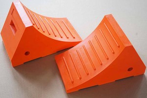 Caricamento di 30 tonnellate di <span class=keywords><strong>auto</strong></span> ruota Chock camion Stopper cunei attrezzature di parcheggio per <span class=keywords><strong>auto</strong></span> e camion - Product Image 3