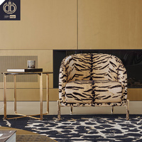 Ensemble de canapés de salon beige à jambe dorée de qualité supérieure Villa Design italien canapé en cuir synthétique crème doux pour une utilisation en appartement