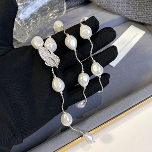 Korean Style Pearl Necklace Long Sweater Chain Leaf Pendant Imitation Pearl Women's Fashion Jewelry Gift - Product Image 4