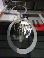 Machine laser automatique CNC pour miroir intelligent en verre LED |   Sablage, décapage de peinture, perçage, gravure avec système de collecte des poussières