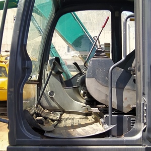 รถขุดตีนตะขาบ Kobelco SK75 มือสองจากญี่ปุ่น น้ำหนัก 7.5 ตัน รุ่น SK35 SK40 SK55 SK60 SK75-8 มีขายแล้ว - Product Image 3