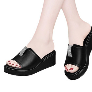 Nouvelles sandales compensées à talon haut pour femme, style coréen, bout ouvert, avec strass et semelle épaisse, rehaussant la taille, pour l'extérieur - Collection 2024 - Product Image 5