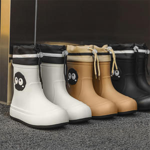 Botas de lluvia impermeables de longitud media para niños y familia Plantilla antideslizante de PU Zapatos deportivos acuáticos con diseño de dibujos animados para el invierno - Product Image 5