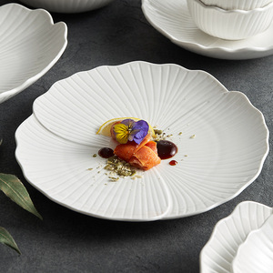 ชุดจานชามเซรามิกจีนปี 2025 ดีไซน์ทันสมัยแบบมินิมอลสไตล์นอร์ดิก ลายพืช รูปทรงดอกไม้ ป้องกันการรั่วซึม - Product Image 4