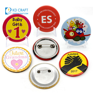 Số Lượng Lớn Giá Rẻ Kim Loại Tin Tinplate Bảng Chữ Cái Orange Nút Huy Hiệu Logo In Tùy Chỉnh Hình Nút Pin Hình Bầu Dục Cho Khuyến Mãi - Product Image 5