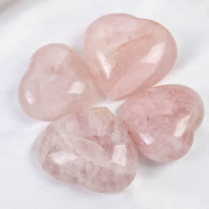 1 pezzo di vendita calda bella <span class=keywords><strong>rosa</strong></span> cuore di <span class=keywords><strong>quarzo</strong></span> <span class=keywords><strong>rosa</strong></span> lucido cuore di cristallo prodotti per amore ed energia Reiki <span class=keywords><strong>Chakra</strong></span> - Product Image 4