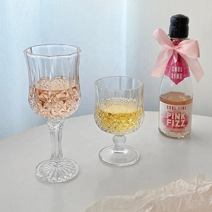 Verres <span class=keywords><strong>à</strong></span> vin en cristal vintage 200 ml avec motif gravé – Vaisselle élégante pour dîners, mariages et flûtes <span class=keywords><strong>à</strong></span> <span class=keywords><strong>champagne</strong></span> - Product Image 5