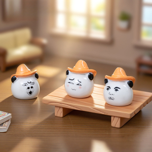 Divertido <span class=keywords><strong>emoji</strong></span> de panda con cabeza que se sacude, lindos accesorios decorativos para casa de muñecas, pequeños adornos de micropaisaje para escritorio. - Product Image 3