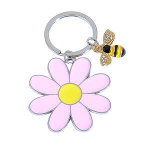 手作りファッション漫画スタイルエナメルデイジービーキーホルダー安全ロブスター留め金低刺激性金属合金ラインストーンチャームバルク - Product Image 5