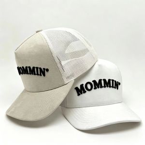 <span class=keywords><strong>Casquette</strong></span> Trucker Premium en Daim avec Dos en Maille Respirante et Broderie 3D Personnalisée en Relief, Fermeture Snapback - Product Image 1