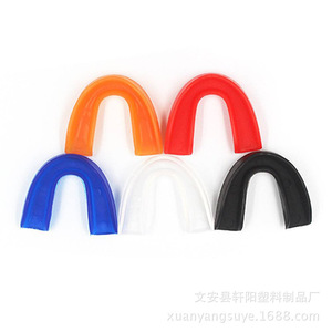 Protector Bucal de Silicona Moldeable Universal para Adultos, Equipo de Protección Deportiva para Boxeo - Product Image 4