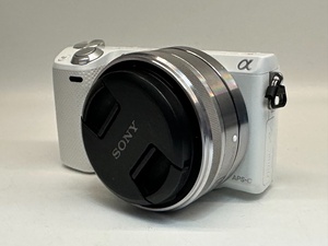 Cámara Sony NEX-5T Usada en Venta, Kit de Cámara sin Espejo APS-C de 16.1MP - Product Image 1