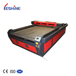 Machine de découpe laser CO2 pour tissus/étiquettes avec caméra CCD 100W 130W 150W, machine de découpe de tissus à alimentation automatique 1610 1810 1812 - Product Image 2