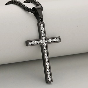 Collier Pendentif Croix Classique Entièrement Sertie de Cristaux en Acier Inoxydable, Chaîne Bling Diamantée, Bijou Hip Hop Religieux de Prière - Product Image 4