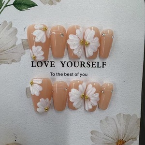 Faux ongles colorés en forme d'ours mignon de style baroque, avec nœud tridimensionnel, pour nail art français, vente en gros - Product Image 6