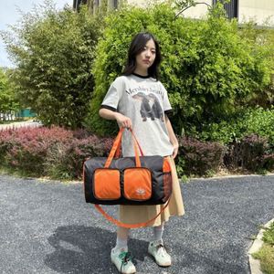 Sac de sport pliable multifonctionnel léger et de grande capacité pour hommes et femmes, idéal pour les voyages et la salle de sport - Product Image 4