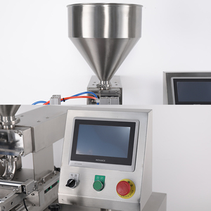 Machine automatique haute performance pour l'injection de crème dans les éclairs, choux, pains, gâteaux et croissants (machine de remplissage latéral) - Product Image 3
