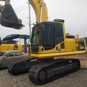 รถขุดโคมัตสึ PC200-8K PC220-8 PC210 มือสองสำหรับขาย เครื่องจักรก่อสร้างที่เชื่อถือได้และมีประสิทธิภาพ - Product Image 1