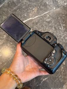 Appareil photo reflex numérique Canon EOS 600D d'occasion, capteur APS-C, bon état de fonctionnement, pour débutants - Product Image 2
