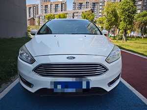 2017 <span class=keywords><strong>Ford</strong></span> <span class=keywords><strong>Focus</strong></span> Sedan automático <span class=keywords><strong>gasolina</strong></span> Turbo motor tela oscura R16 neumáticos aire acondicionado dirección izquierda bajo <span class=keywords><strong>precio</strong></span> coche usado - Product Image 2
