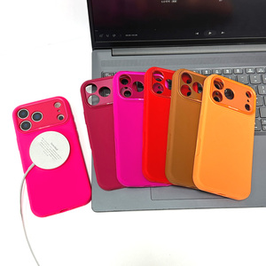 Étui de téléphone en <span class=keywords><strong>silicone</strong></span> liquide souple de luxe antichoc pour <span class=keywords><strong>iPhone</strong></span> 16 15 14 13 <span class=keywords><strong>12</strong></span> <span class=keywords><strong>Pro</strong></span>, <span class=keywords><strong>coque</strong></span> arrière de protection personnalisée en couleur pour <span class=keywords><strong>iPhone</strong></span> 18 - Product Image 4