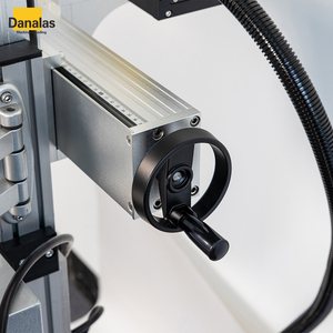 Dễ dàng để hoạt động cầm tay sợi <span class=keywords><strong>Laser</strong></span> đánh dấu thành phần điện tử sợi <span class=keywords><strong>Laser</strong></span> đánh dấu giá máy M8 - Product Image 5