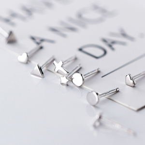Boucles <span class=keywords><strong>d</strong></span>'oreilles minimalistes <span class=keywords><strong>en</strong></span> argent sterling 925 plaqué or <span class=keywords><strong>en</strong></span> <span class=keywords><strong>forme</strong></span> <span class=keywords><strong>de</strong></span> cœur, <span class=keywords><strong>de</strong></span> <span class=keywords><strong>croix</strong></span> et <span class=keywords><strong>d</strong></span>'étoile pour femmes - Product Image 2