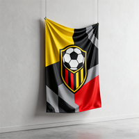 Drapeau d'équipe de football promotionnel personnalisé en polyester, taille personnalisée 3x5 pieds (90x150 cm), logo du club imprimé sur un mât en fibre de verre